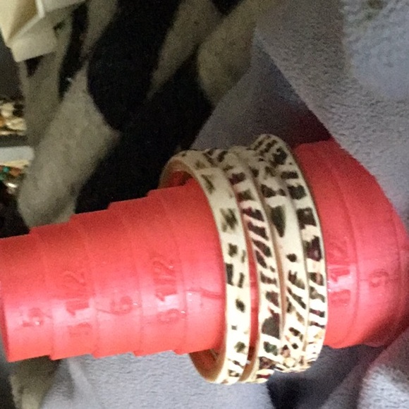 Heavy mother of pearl with green raffia and applied pieces
One of a kind
Stamped - Picture 11 of 11